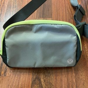 Lululemon Everywhere Belt Bag